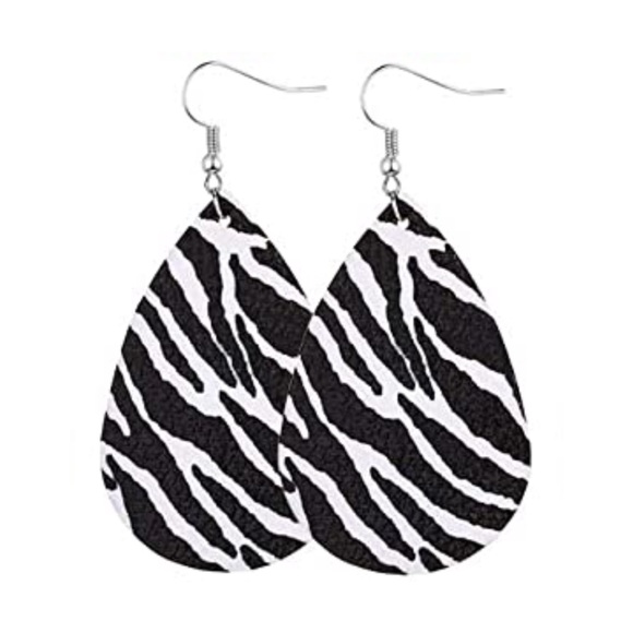 Jewelry - 🌻3 for$12🖤Faux Leather Dangle Earrings